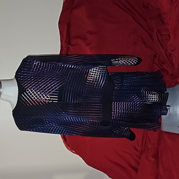 DKNY - Picture 1 of 6